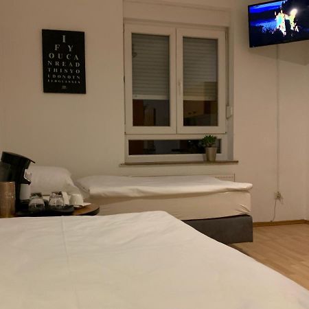 Апартаменты City Studio Am Hauptbahnhof Хейльбронн Экстерьер фото